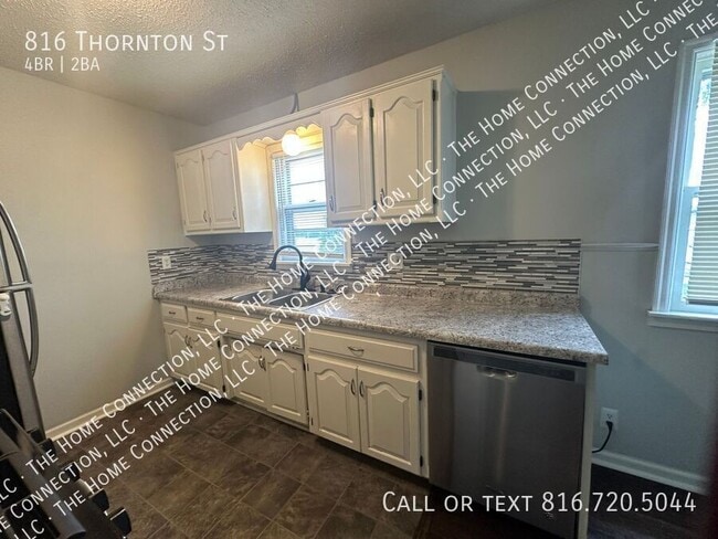 Photo - 816 Thornton St