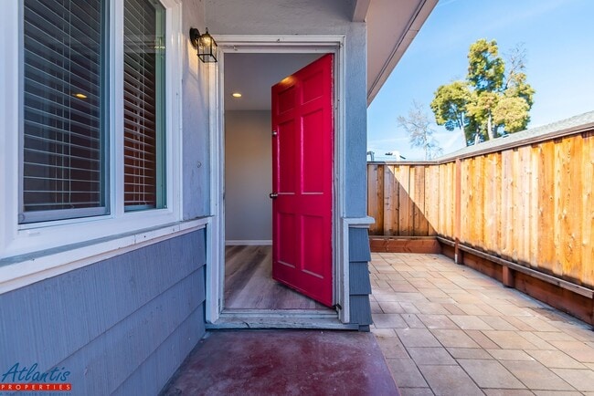 Photo - 513-517 Madison Ave Unidad 517