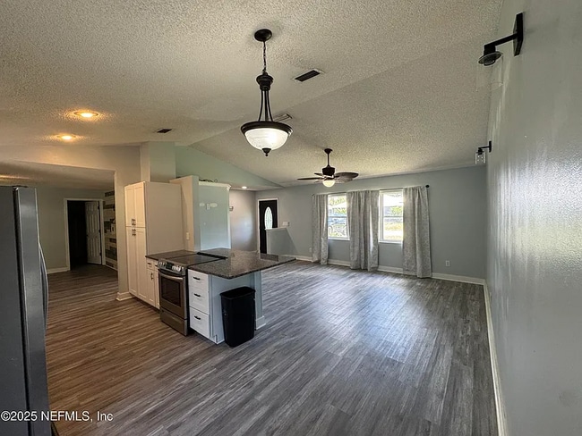 Photo - 6070 Baltimore Ave