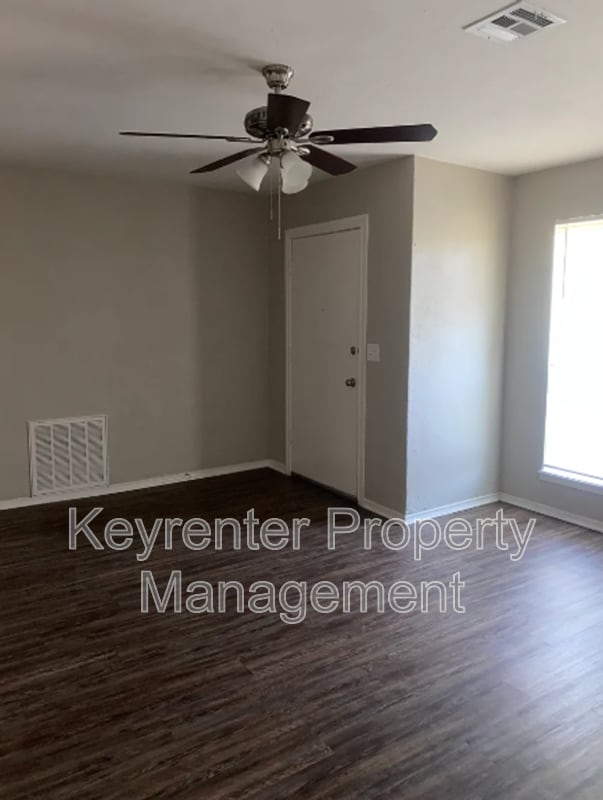 Photo - 400 NW 84th St