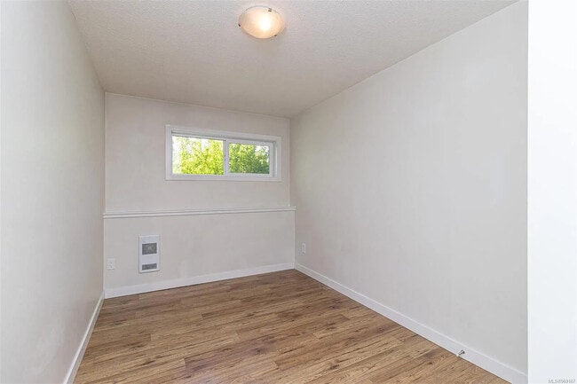 Photo - 5235 Miller Rd