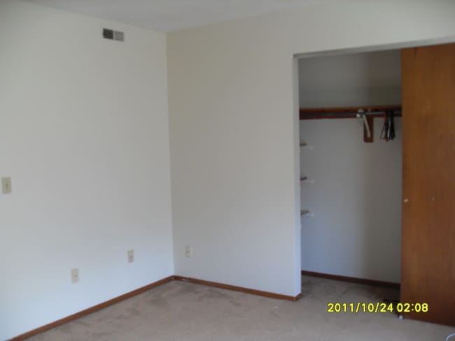 Photo - 4851 Moreland Dr W