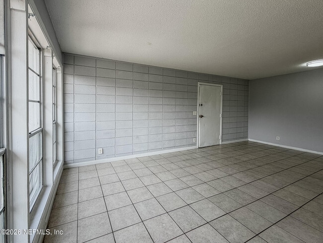 Photo - 1124 Woodruff Ave