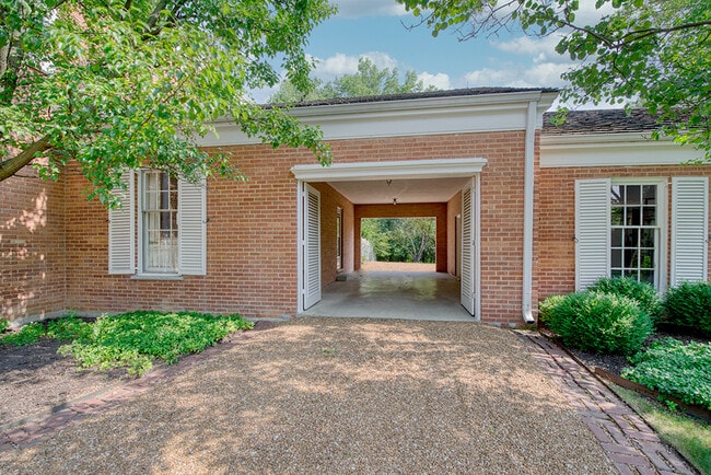 Photo - 31 Bridlewood Rd