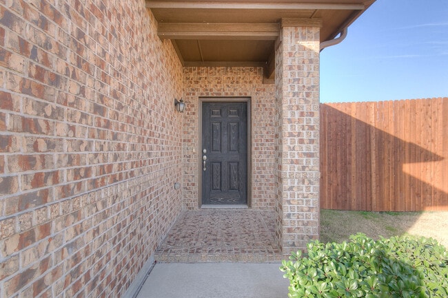 Photo - 1205 Glen Ct