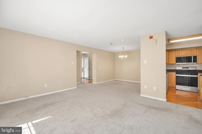 Photo - 1615 Society Pl
