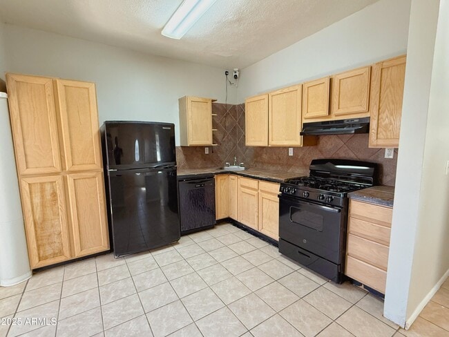Photo - 121 N 12th Ave Unit 3
