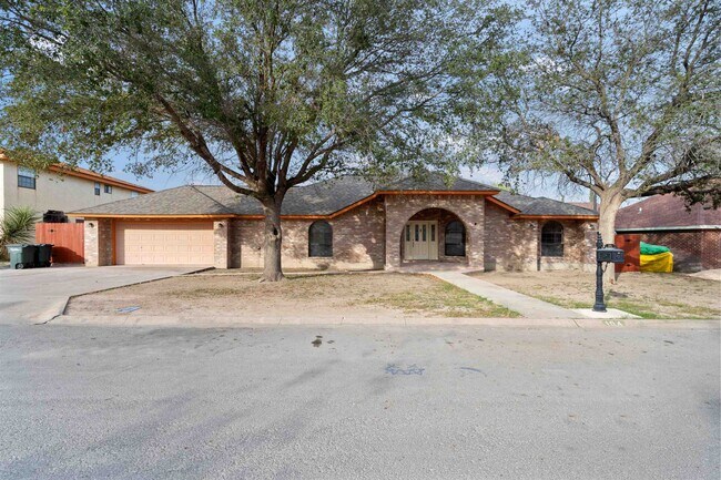 Photo - 104 Virgie St