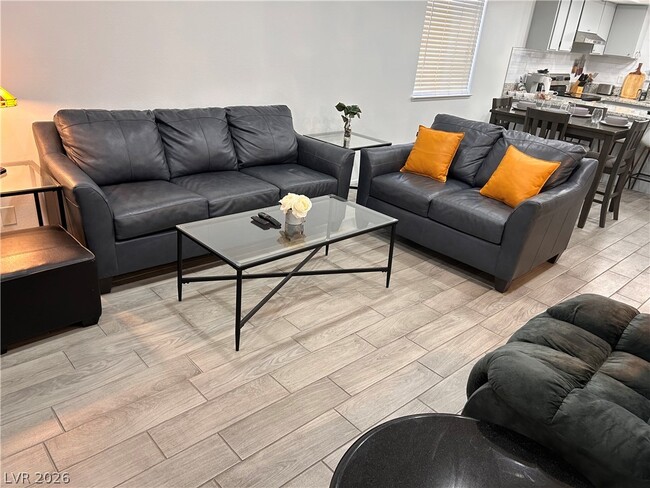 Photo - 3251 Jericho St Unidad A