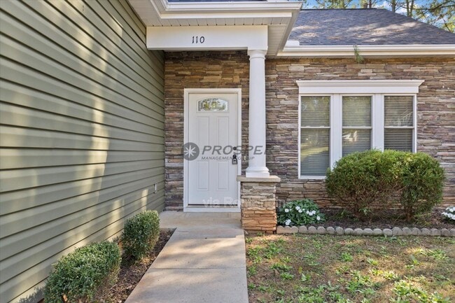 Photo - 110 Raeburn Way