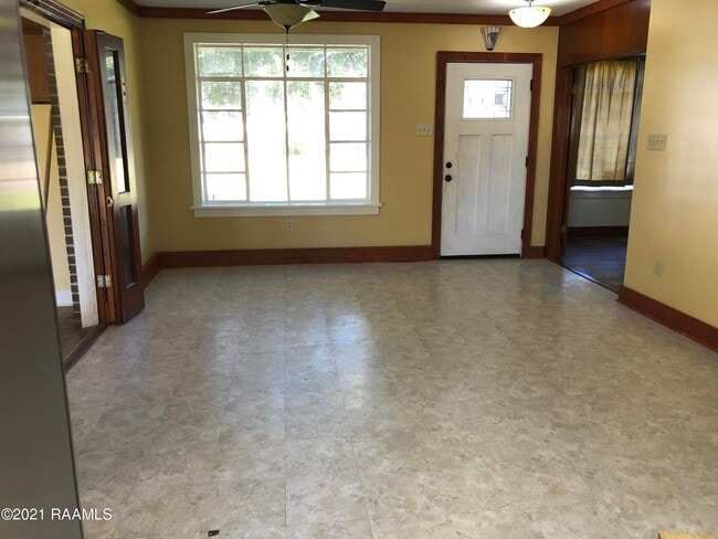 Photo - 505 St Camille St