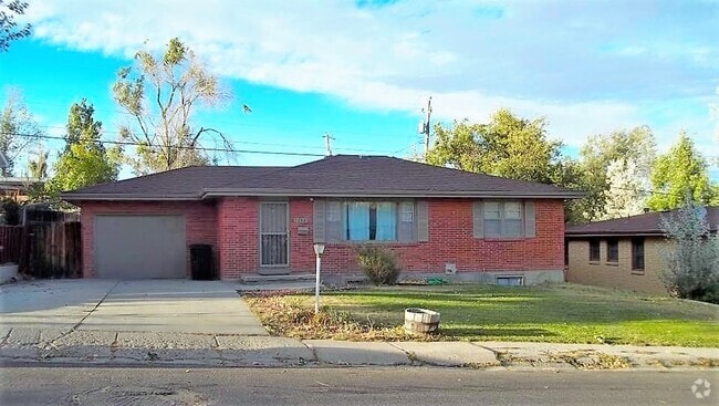 Building Photo - 1750 Mariposa Blvd Rental