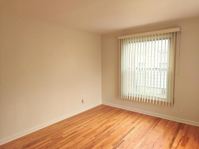 Photo - 1409 Royal Ave