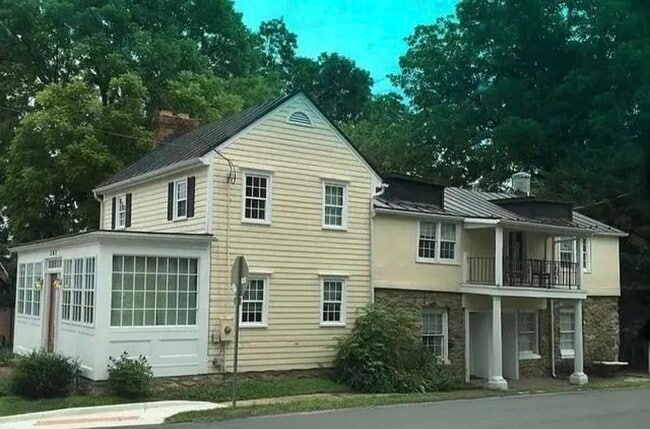 Building Photo - Jay St Unit 2