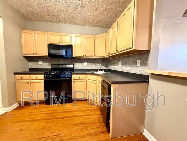 Photo - 2614 Larkins Wy