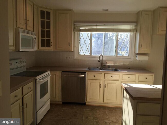 Photo - 9221 W Stayman Dr