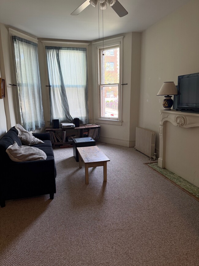 Living room with bay window - 1336 Kenyon St NW