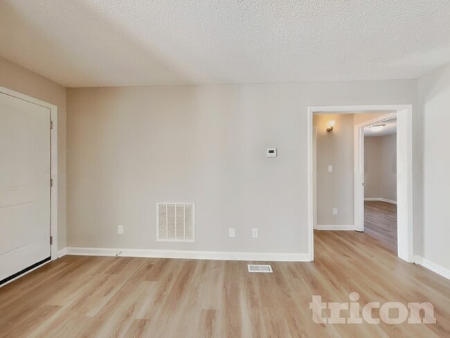 Photo - 1004 Spruce Dr