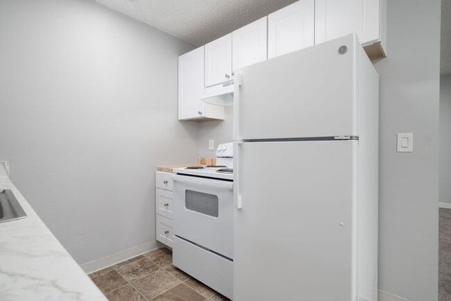 Photo - Completely Remodeled | Lower 2-bedroom 1 B...