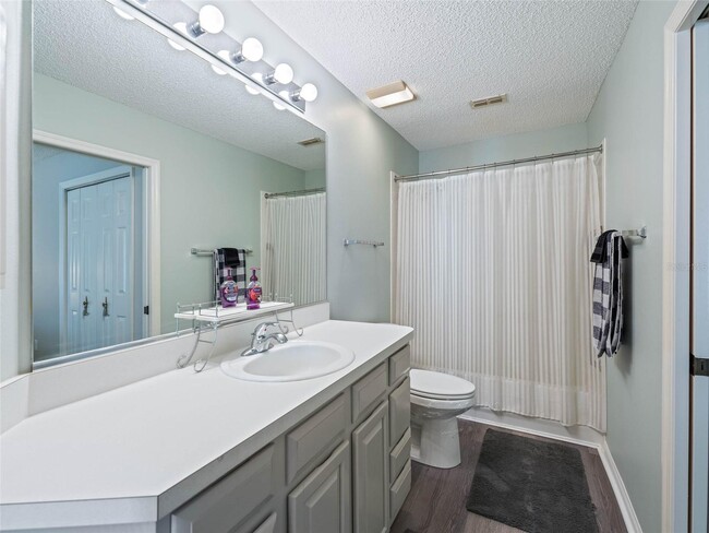 Photo - 901 San Benito Ln