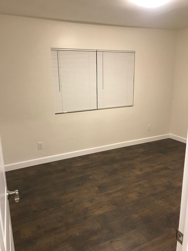 Photo - 3209 W 153rd St