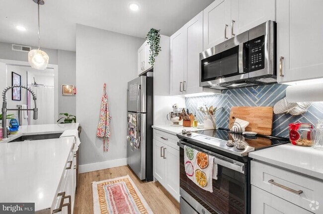 Building Photo - 1144 Frankford Ave Rental