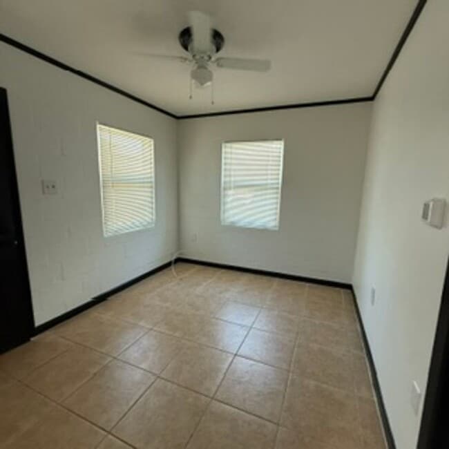 Photo - 1 Bedroom, 1 Bath Cottage