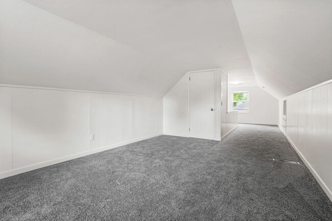 Photo - 1000 Glenmore Ave
