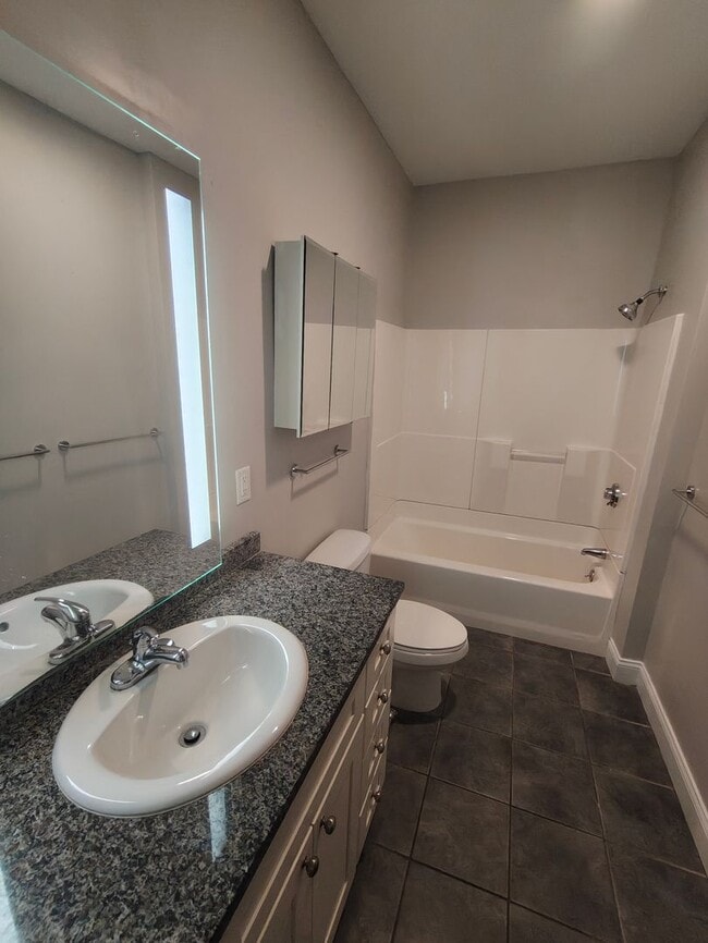24 Imlay St Unit 2