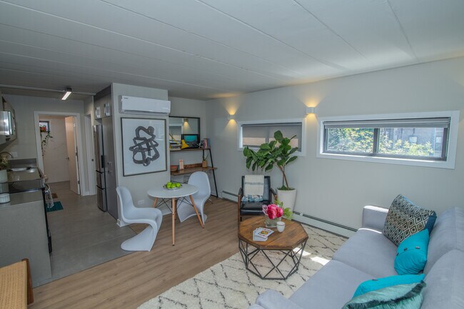 Photo - 1666 W Pratt Ave Unit 309