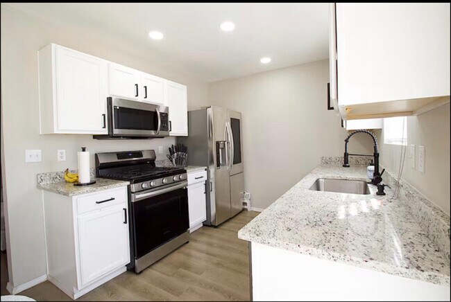 Photo - 7408 Rainmaker Rd SW