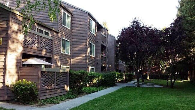 Building Photo - 1183 Yarwood Ct Rental
