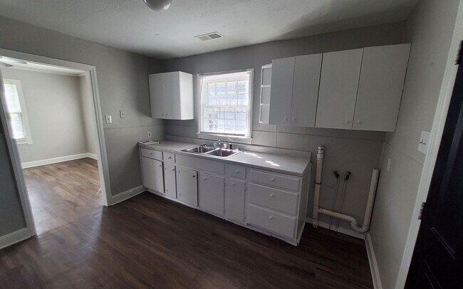 Photo - 1155 S Greer St