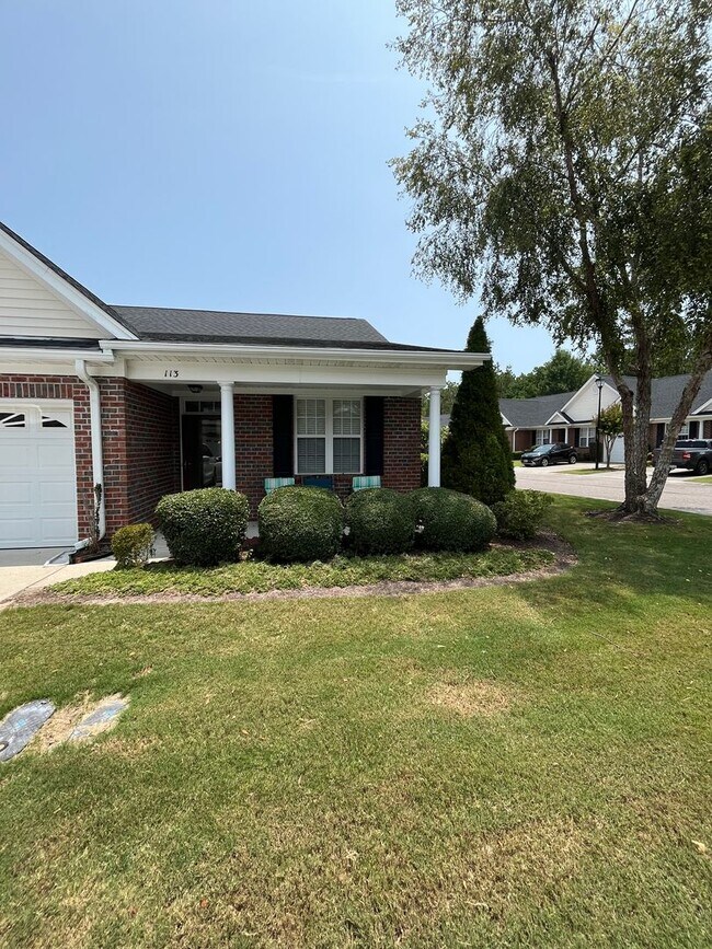 Building Photo - Discover this well-appointed 3-bedroom plus bonus room , 2-bath home in Carleton Place Unit C5006-113