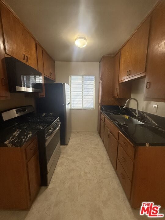 Building Photo - 1166 Amherst Ave Unit 6