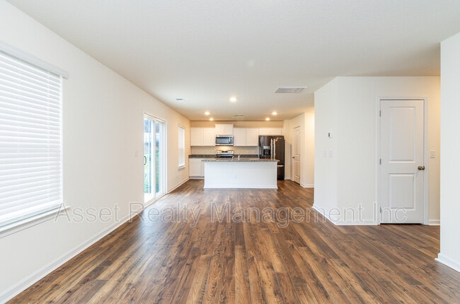 Photo - 329 Aspen Dr
