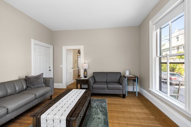Photo - 370 Thayer St Unit 4
