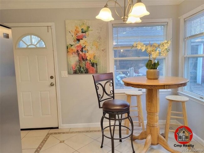 Photo - 18311 Norwich Rd