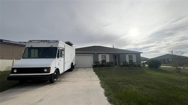 Building Photo - 1922 Escambia Ln