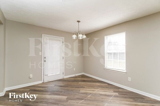 Photo - 504 Springmoor Ct