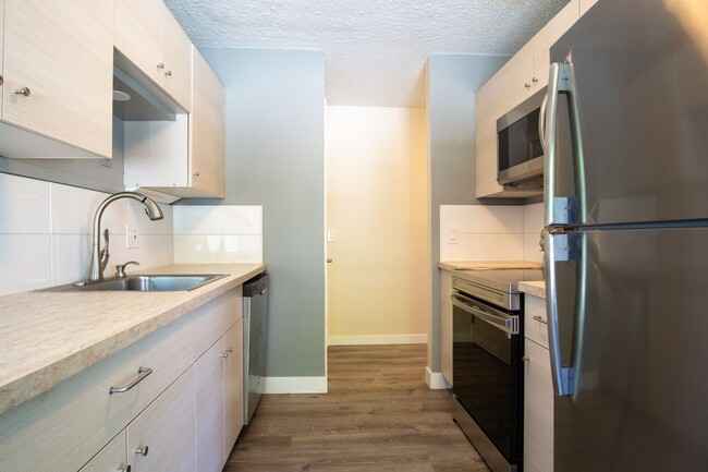 Photo - Spacious 2 Bedroom with Stylish Updates + A/C, W/D, D/W! Unit 4149-2