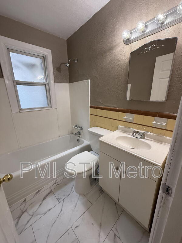 Photo - 7008 Paisley Dr