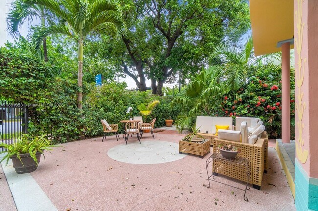 Photo - 1051 Meridian Ave Unit 1-A