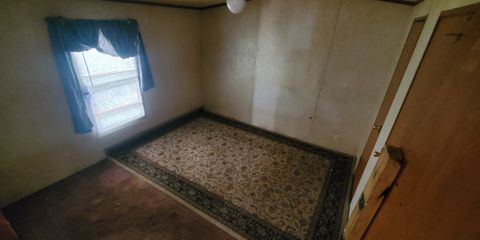 Photo - 8364 Cedar St