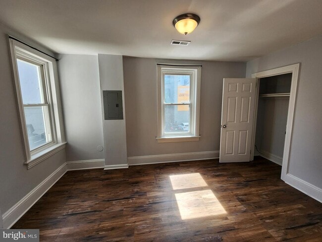 Photo - 164 Division St