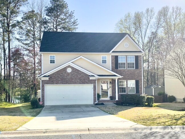 Building Photo - 1026 Village Green Ln