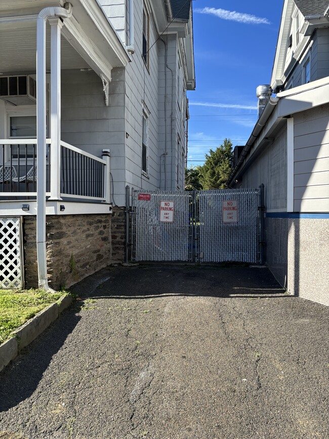 Photo - 17 E Glenside Ave Unit 1 - Available 7-1-26