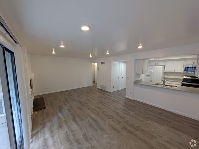 Building Photo - 4866 S Dudley St Unit 2 Rental