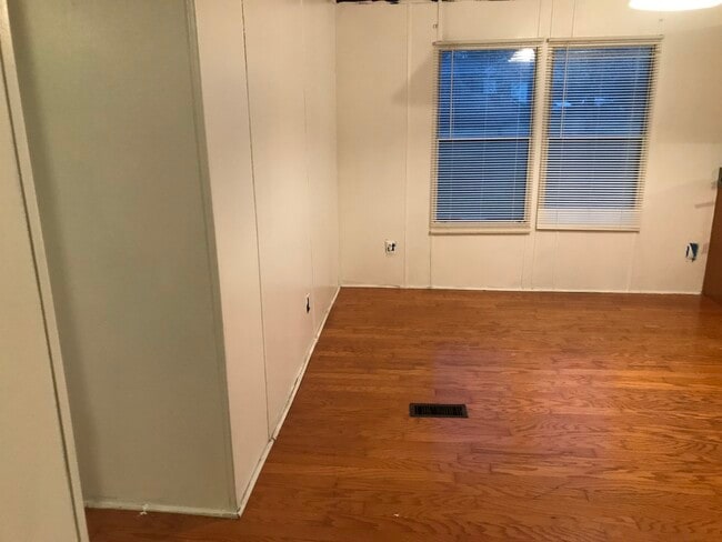 Photo - 500 Linen Ln