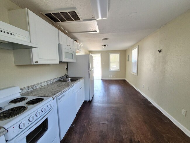 Photo - 1009 N J St Unidad A